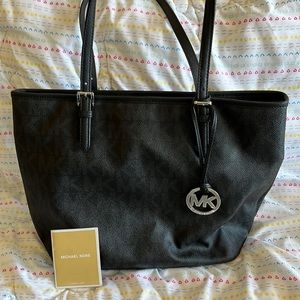 Black leather Michael Kors MK print Tote!!